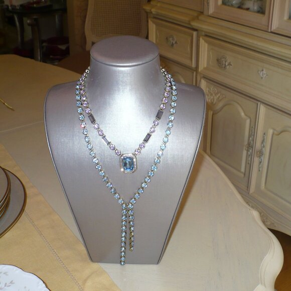 HEIDI  ' ON LINE STATEMENT NECKLACE" - Picture 1 of 2